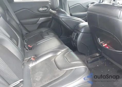 2019 Jeep Cherokee Latitude Plus 4X4 z USA, uszkodzony, nr VIN 1C4PJMLB4KD398986